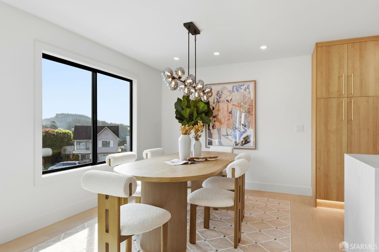 Detail Gallery Image 13 of 49 For 9 Clairview Ct, San Francisco,  CA 94131 - 4 Beds | 3 Baths