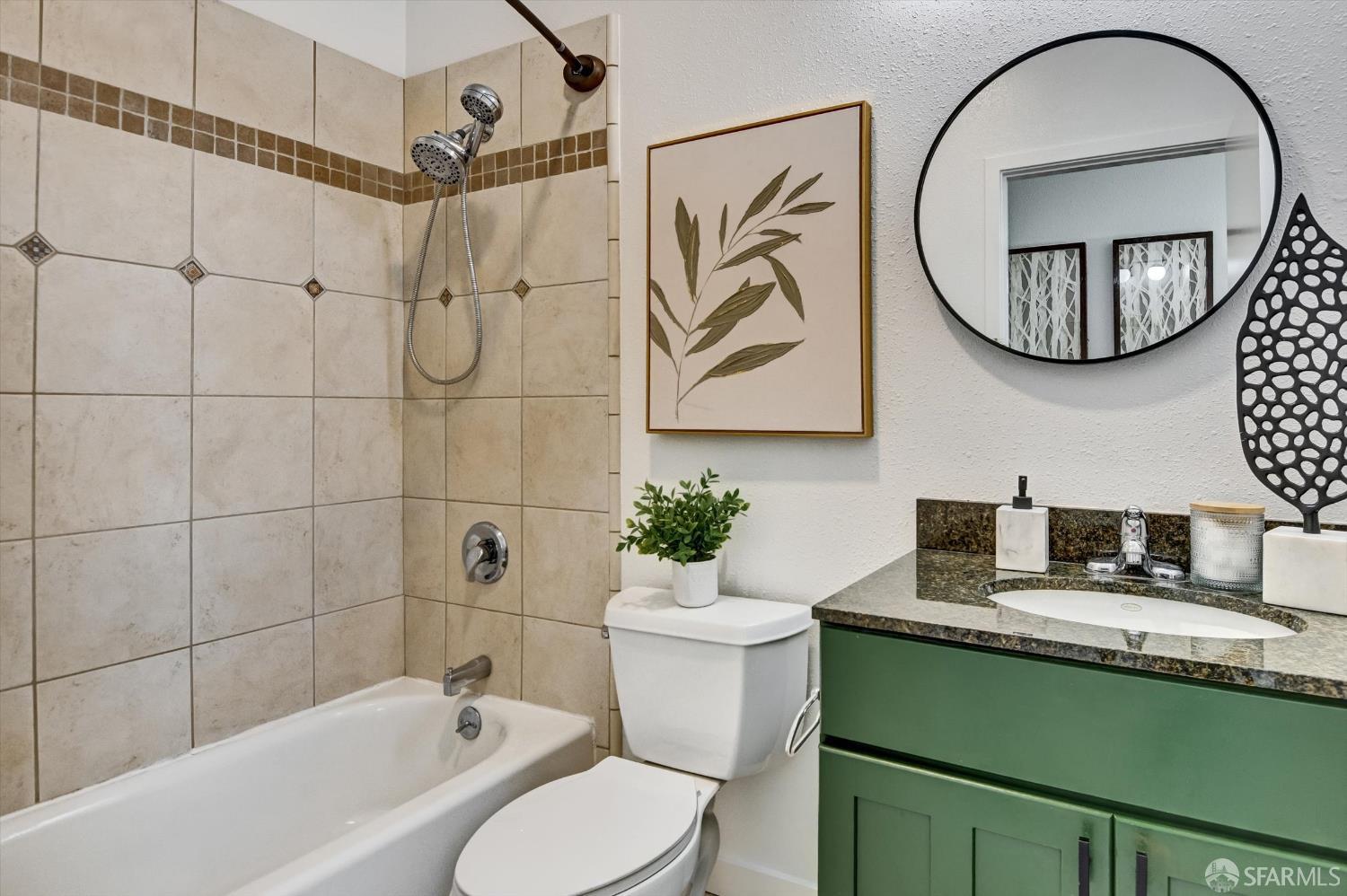 Detail Gallery Image 32 of 36 For 425 28th St #202A,  Oakland,  CA 94609 - 1 Beds | 1/1 Baths