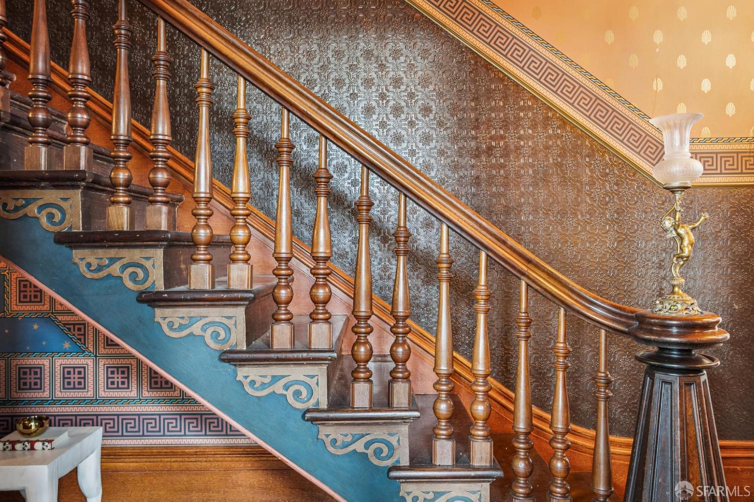 Detail Gallery Image 9 of 68 For 1556 Revere Ave, San Francisco,  CA 94124 - 5 Beds | 3 Baths