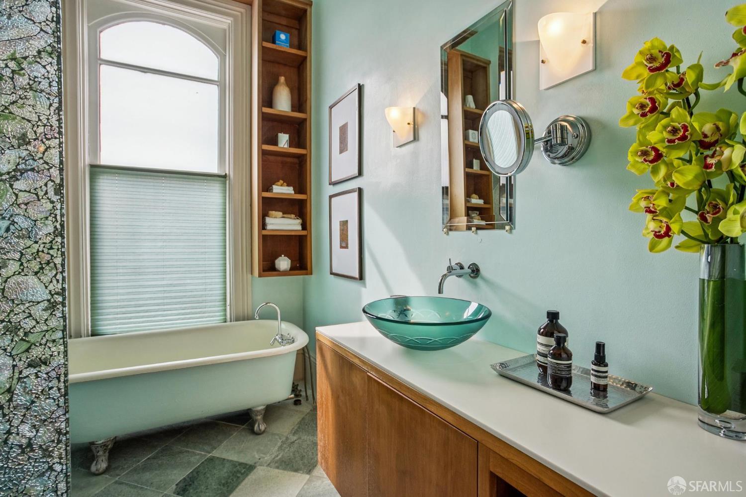 Detail Gallery Image 40 of 68 For 1556 Revere Ave, San Francisco,  CA 94124 - 5 Beds | 3 Baths