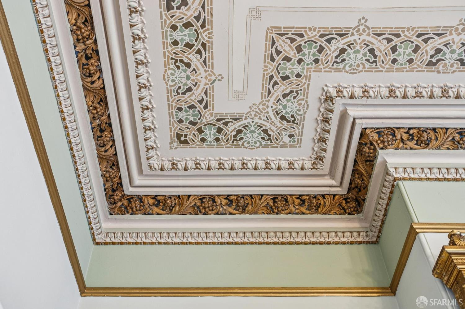 Detail Gallery Image 7 of 68 For 1556 Revere Ave, San Francisco,  CA 94124 - 5 Beds | 3 Baths