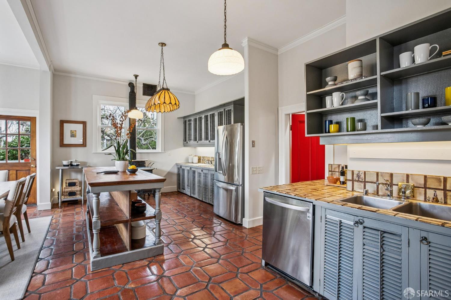 Detail Gallery Image 20 of 68 For 1556 Revere Ave, San Francisco,  CA 94124 - 5 Beds | 3 Baths