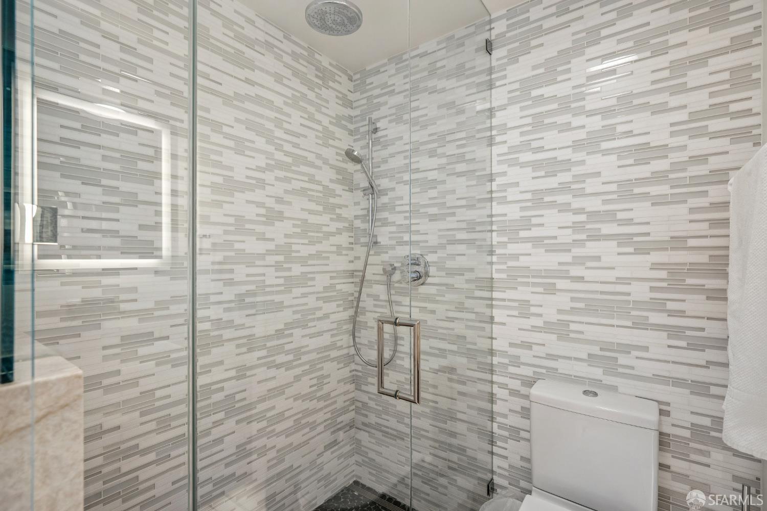 Detail Gallery Image 35 of 42 For 999 Green St #1702,  San Francisco,  CA 94133 - 3 Beds | 3 Baths