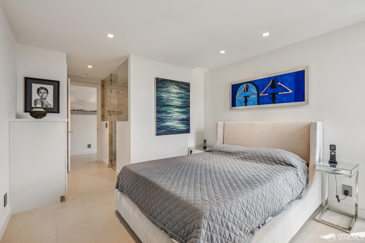 Detail Gallery Image 31 of 42 For 999 Green St #1702,  San Francisco,  CA 94133 - 3 Beds | 3 Baths