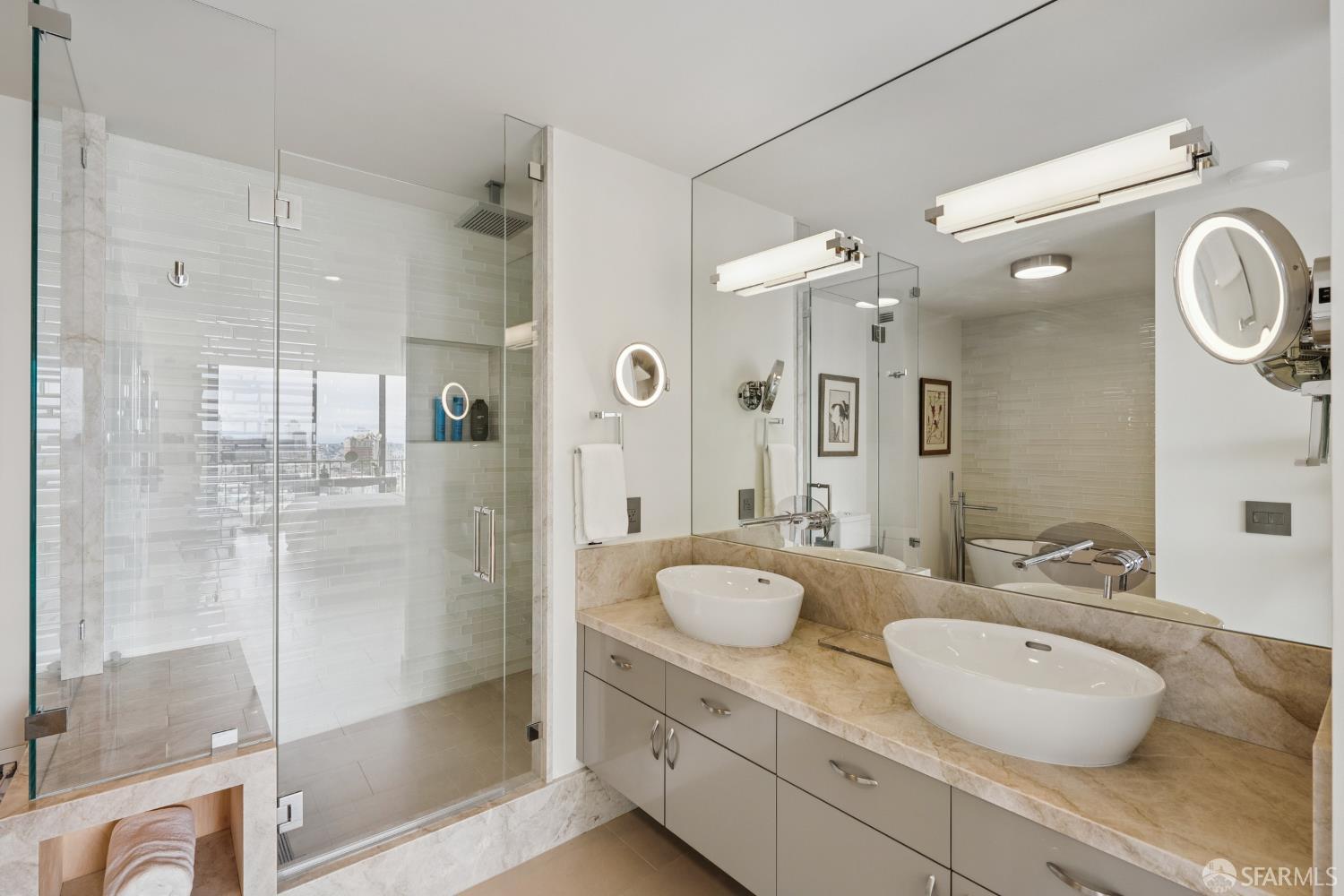 Detail Gallery Image 28 of 42 For 999 Green St #1702,  San Francisco,  CA 94133 - 3 Beds | 3 Baths