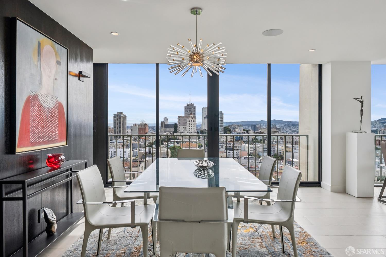 Detail Gallery Image 2 of 42 For 999 Green St #1702,  San Francisco,  CA 94133 - 3 Beds | 3 Baths