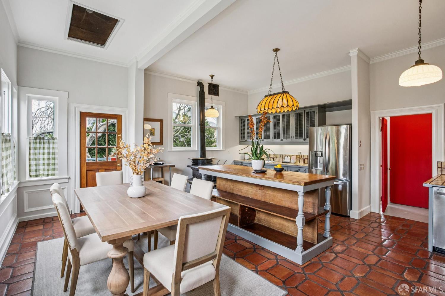 Detail Gallery Image 22 of 68 For 1556 Revere Ave, San Francisco,  CA 94124 - 5 Beds | 3 Baths