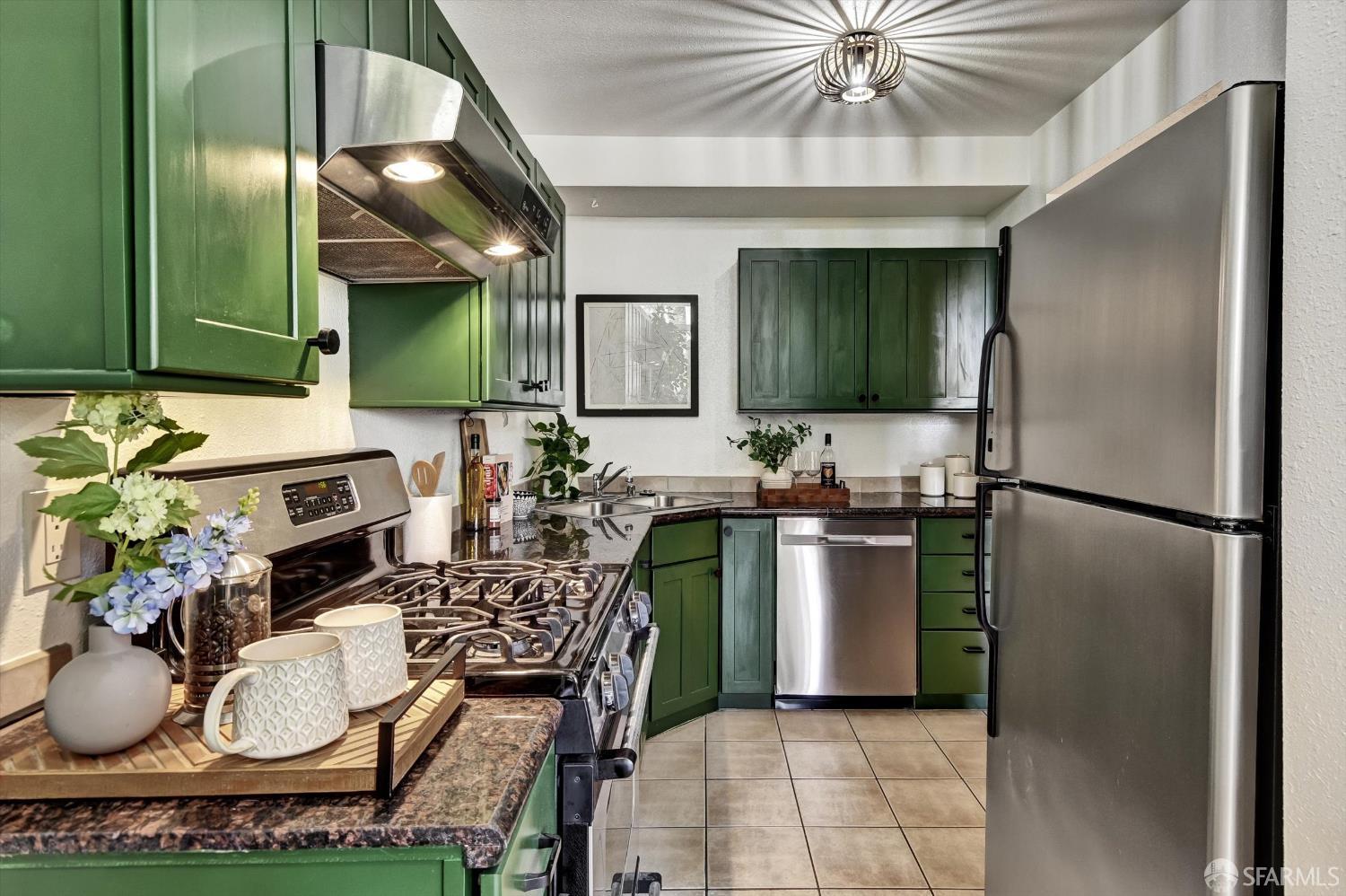 Detail Gallery Image 15 of 36 For 425 28th St #202A,  Oakland,  CA 94609 - 1 Beds | 1/1 Baths