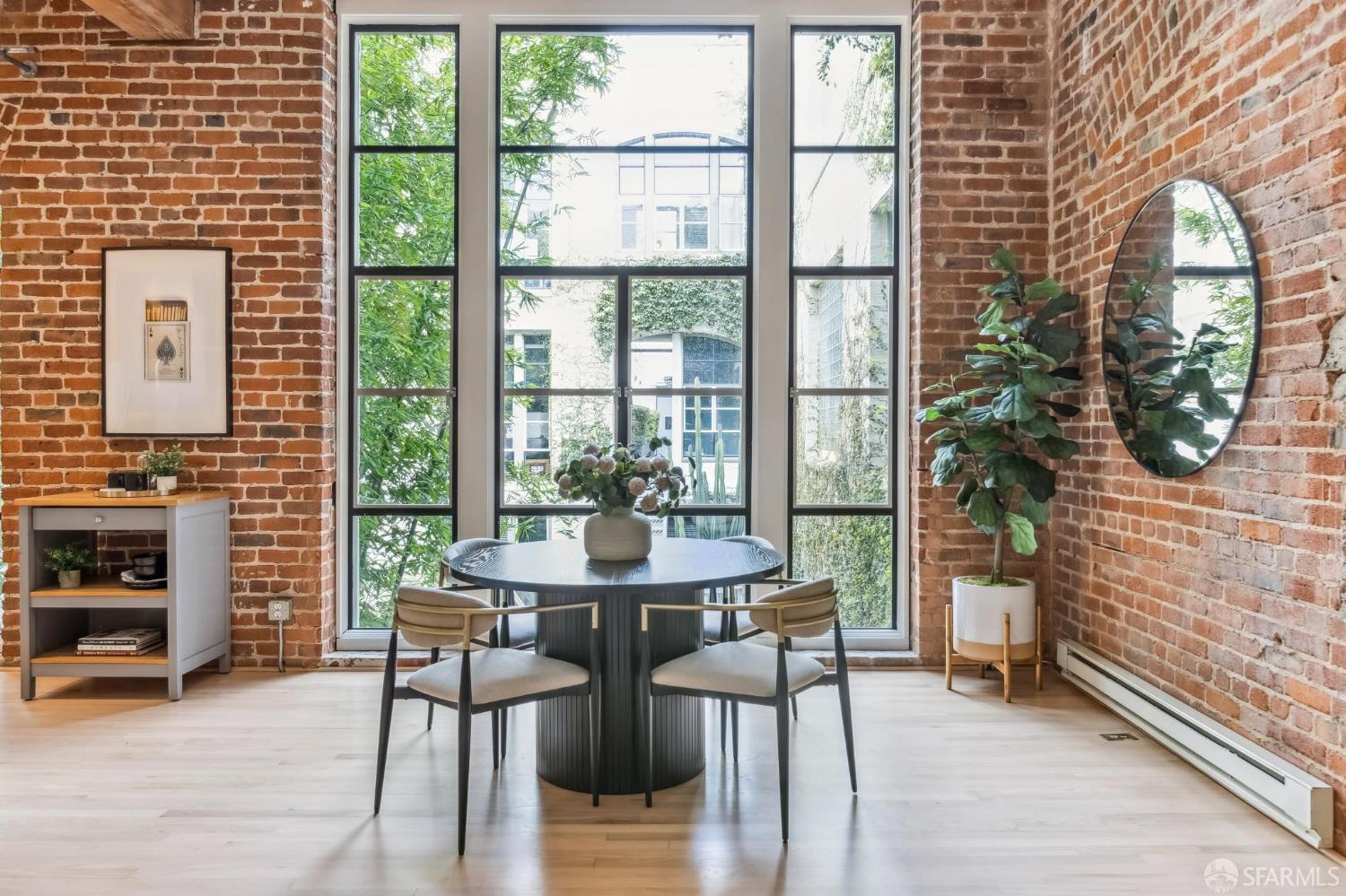 Photo #6: 425022753 Listing: Photo #6