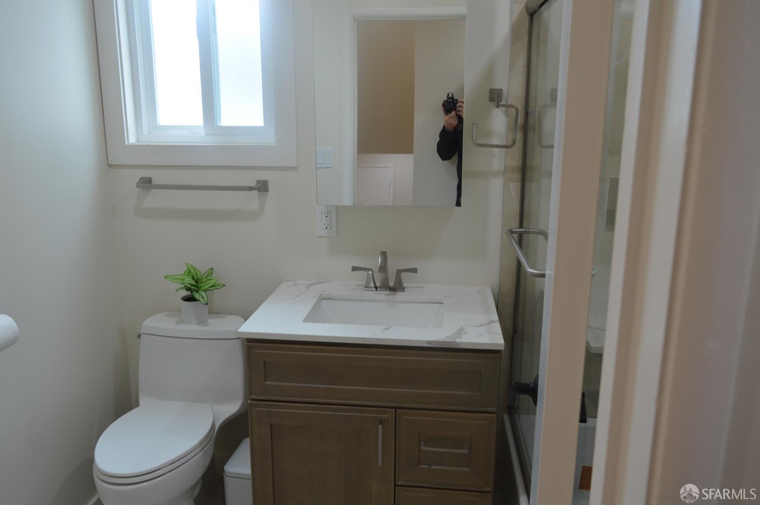 Detail Gallery Image 17 of 41 For 87 Lakemont Dr, Daly City,  CA 94015 - 3 Beds | 2 Baths