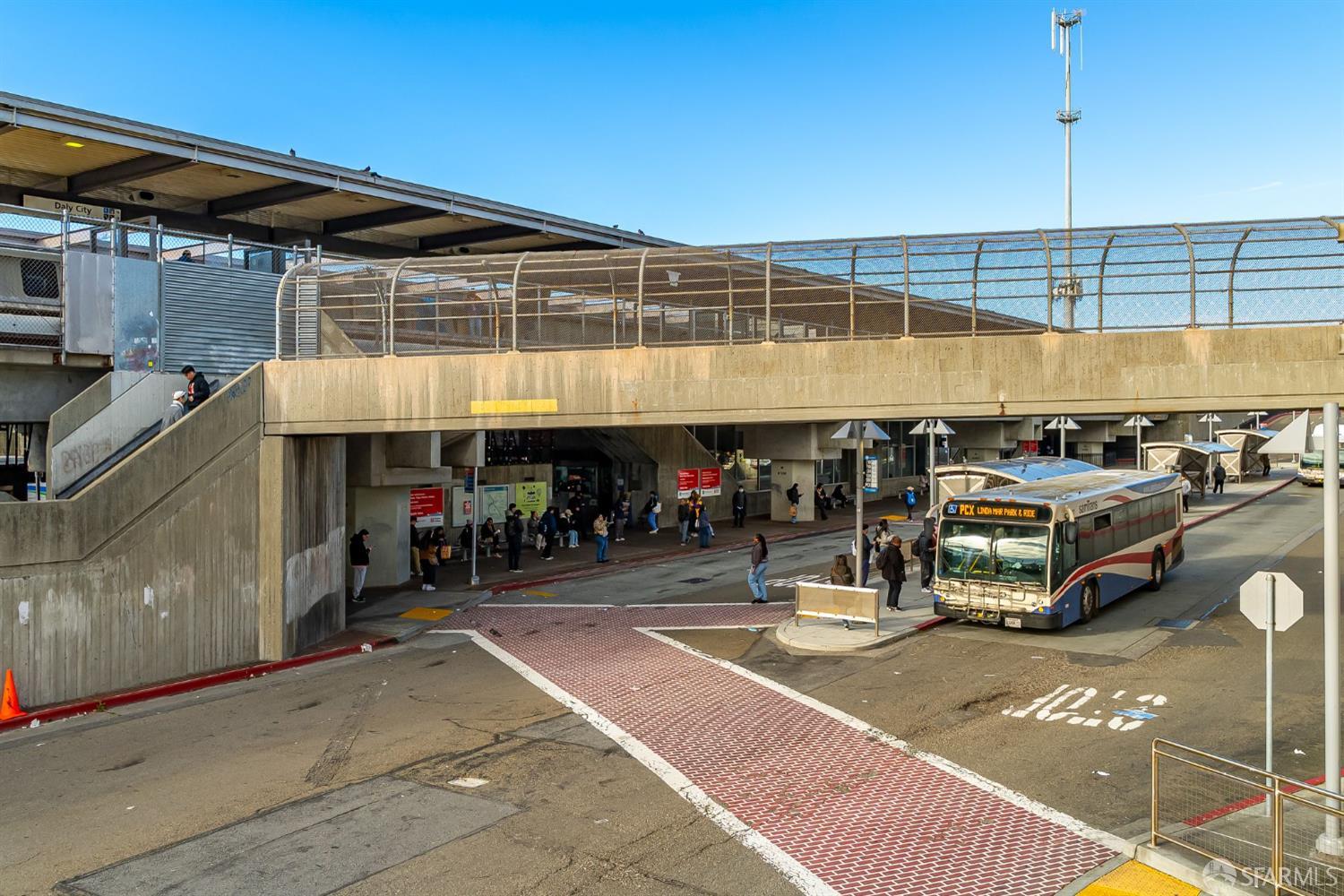 Detail Gallery Image 38 of 40 For 98 Lake Forest Dr, Daly City,  CA 94015 - 3 Beds | 2 Baths