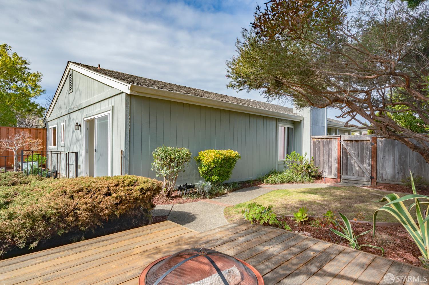 Detail Gallery Image 27 of 31 For 267 Ennismore Ct, Alameda,  CA 94502 - 3 Beds | 2 Baths
