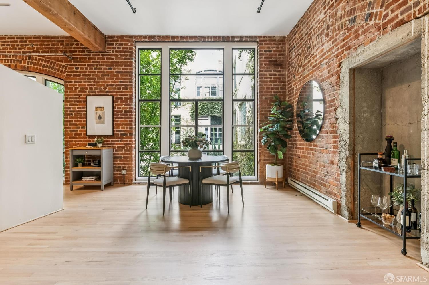 Photo #5: 425022753 Listing: Photo #5