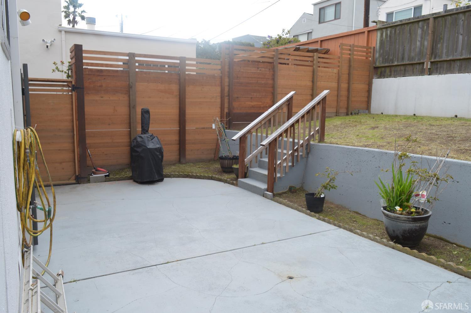 Detail Gallery Image 32 of 41 For 87 Lakemont Dr, Daly City,  CA 94015 - 3 Beds | 2 Baths