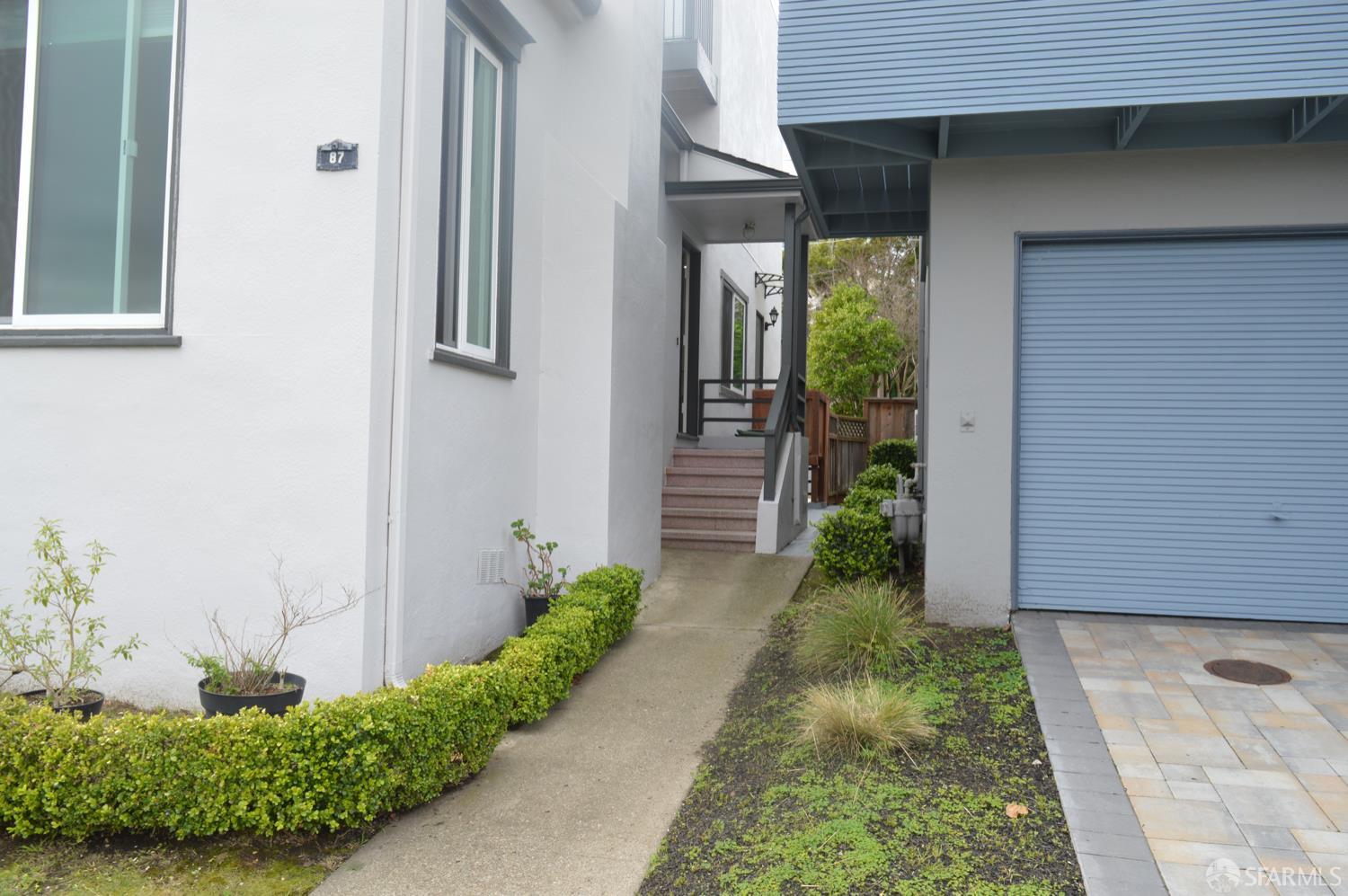 Detail Gallery Image 2 of 41 For 87 Lakemont Dr, Daly City,  CA 94015 - 3 Beds | 2 Baths