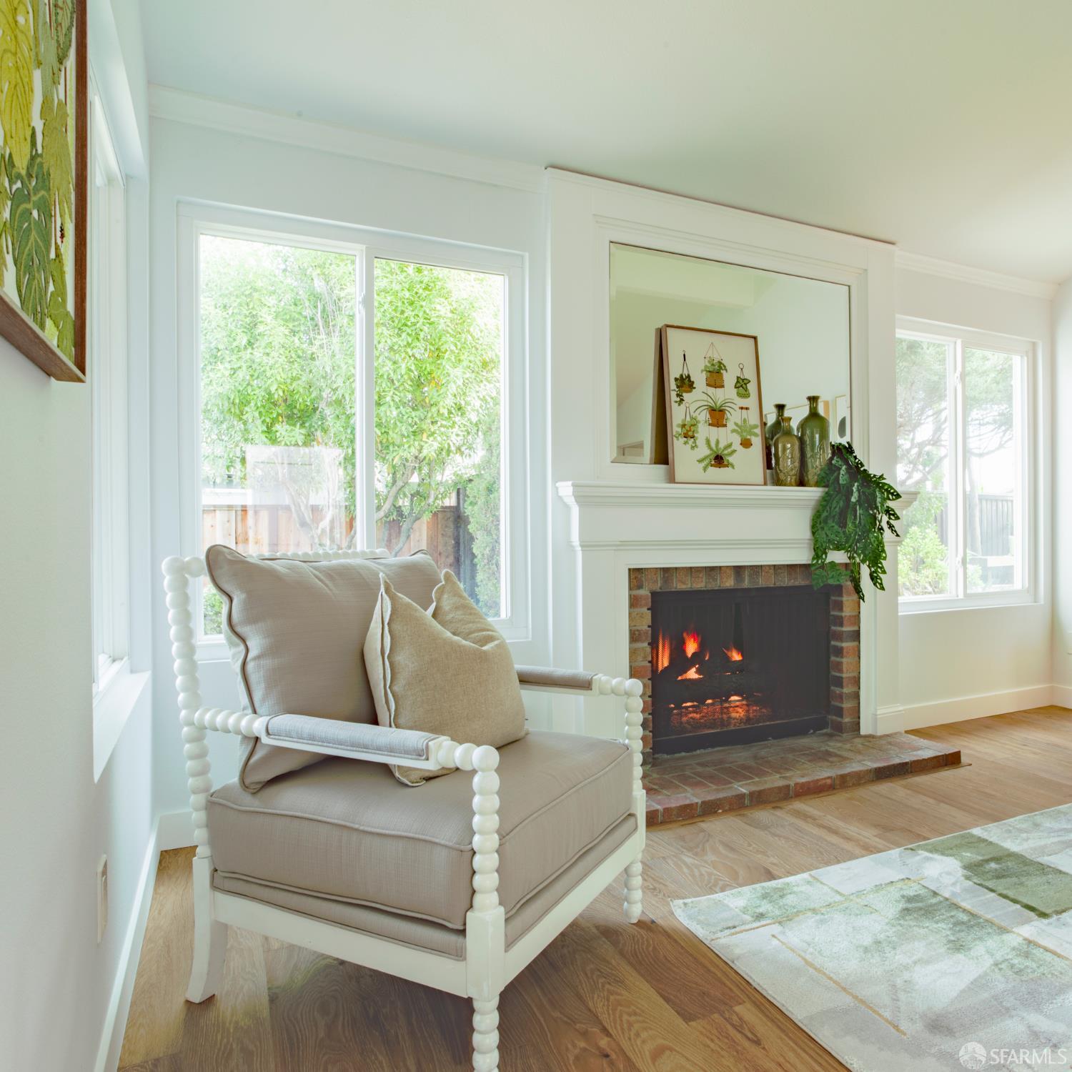 Detail Gallery Image 3 of 31 For 267 Ennismore Ct, Alameda,  CA 94502 - 3 Beds | 2 Baths