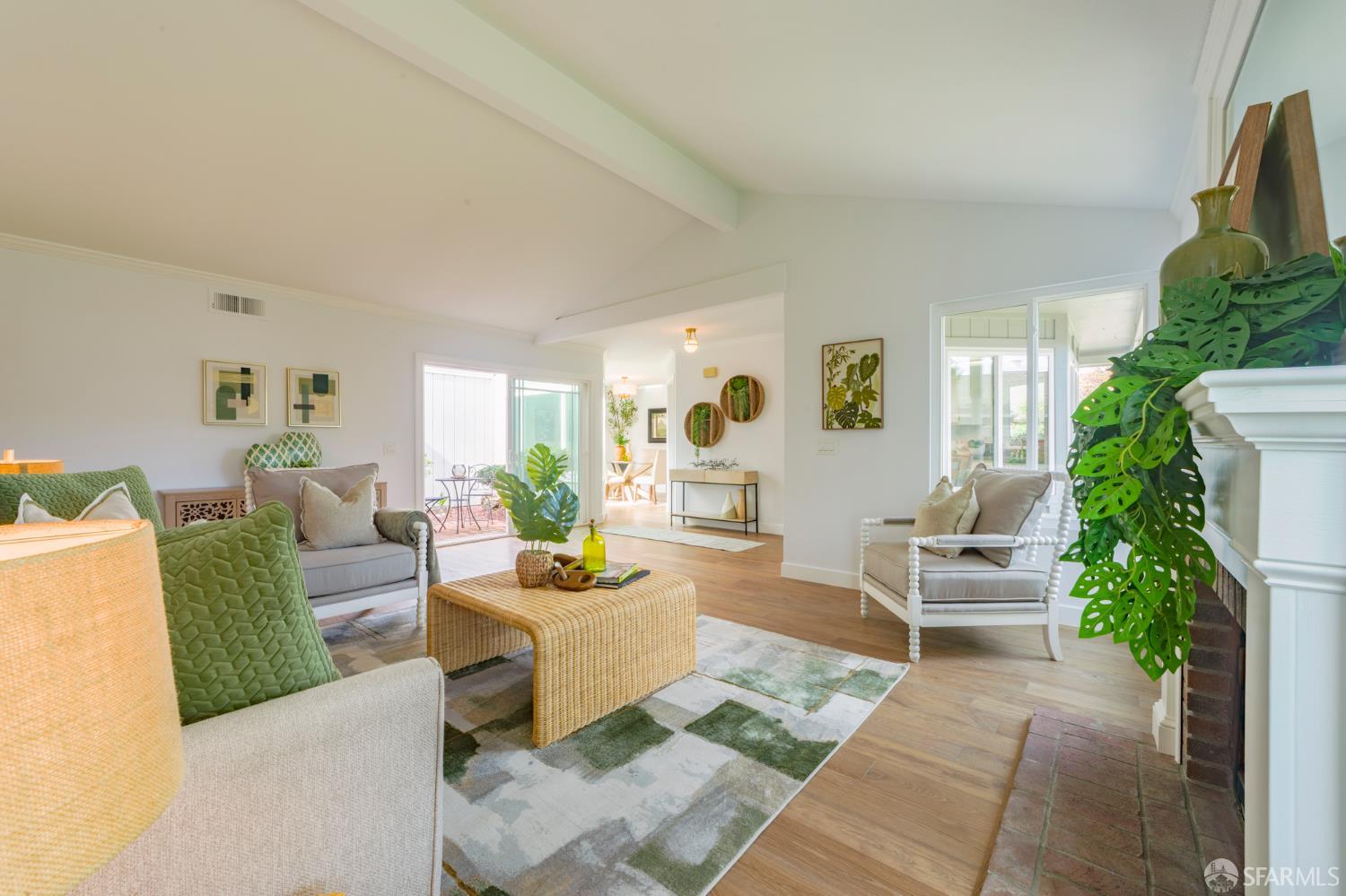 Detail Gallery Image 5 of 31 For 267 Ennismore Ct, Alameda,  CA 94502 - 3 Beds | 2 Baths