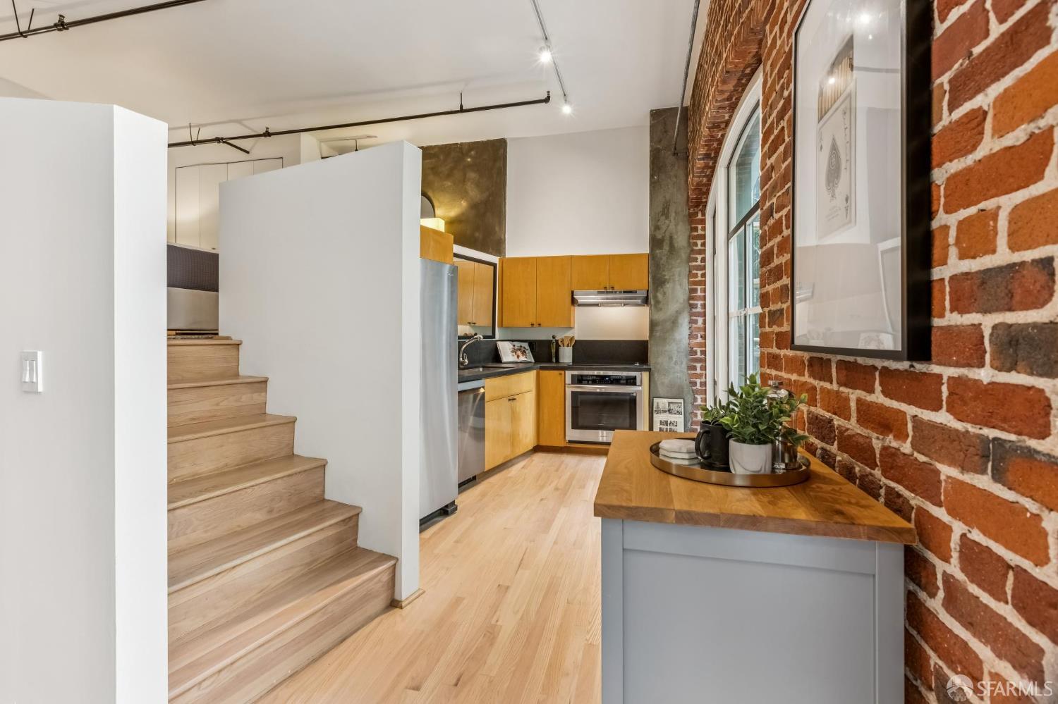 Photo #13: 425022753 Listing: Photo #13