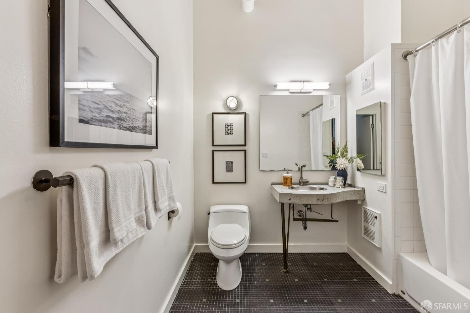 Photo #21: 425022753 Listing: Photo #21