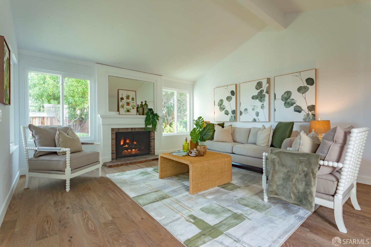 Detail Gallery Image 2 of 31 For 267 Ennismore Ct, Alameda,  CA 94502 - 3 Beds | 2 Baths