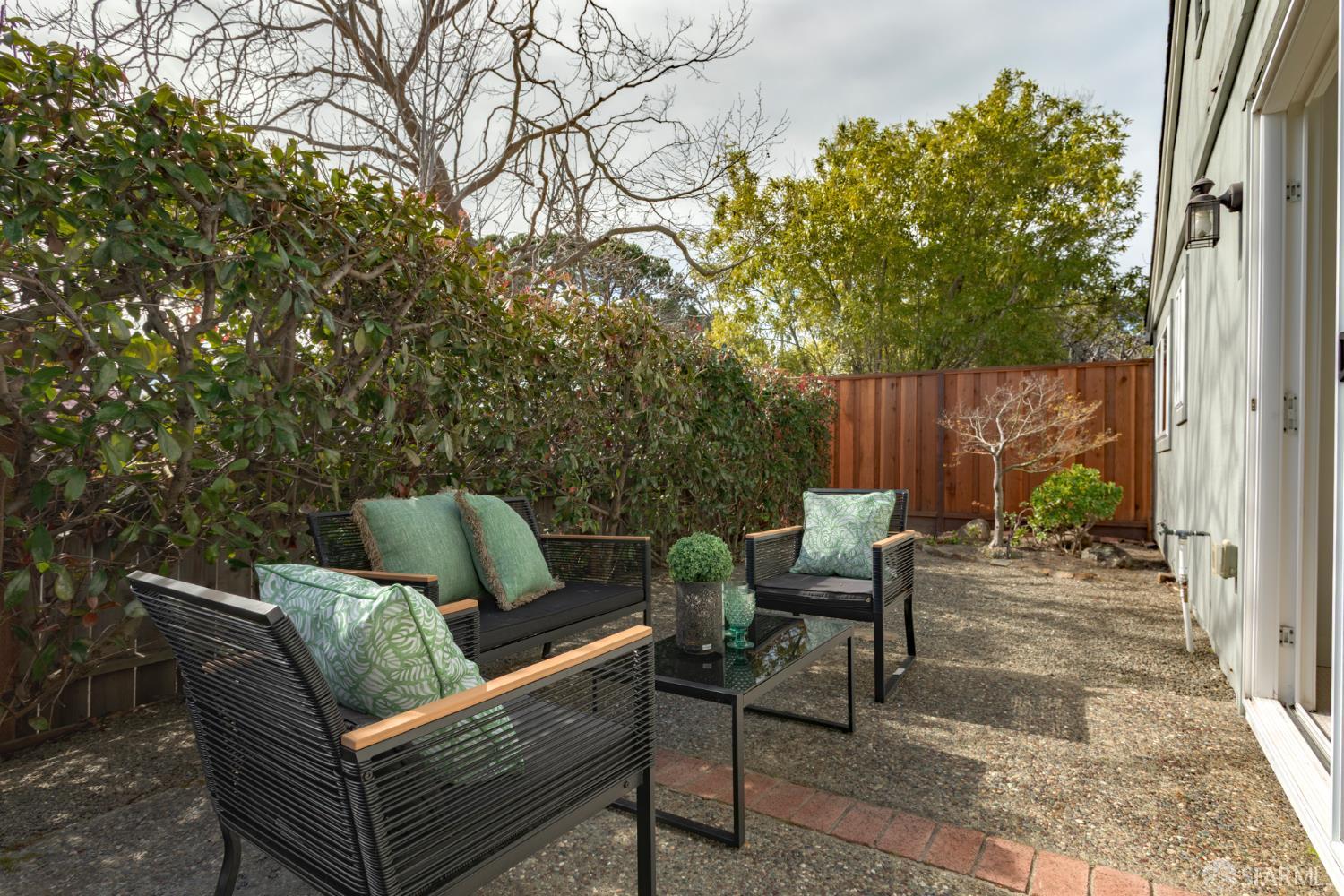 Detail Gallery Image 21 of 31 For 267 Ennismore Ct, Alameda,  CA 94502 - 3 Beds | 2 Baths