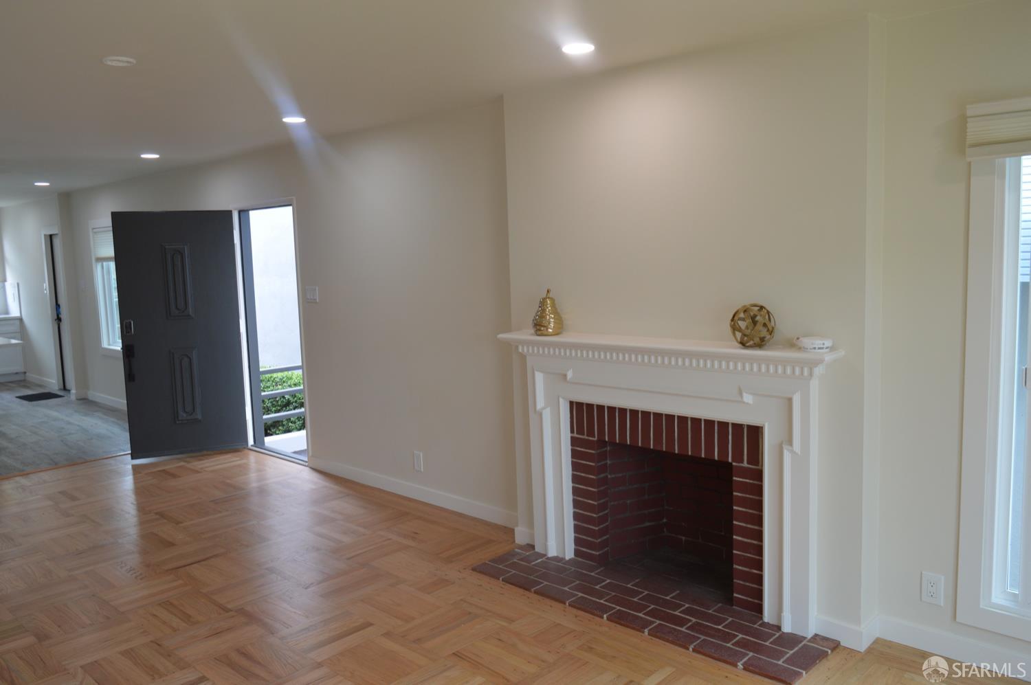 Detail Gallery Image 6 of 41 For 87 Lakemont Dr, Daly City,  CA 94015 - 3 Beds | 2 Baths