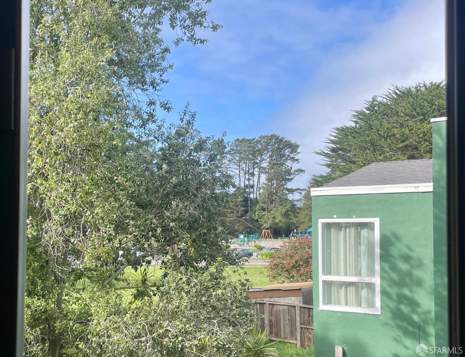 Detail Gallery Image 54 of 55 For 635 Parkview Cir, Pacifica,  CA 94044 - 4 Beds | 2 Baths