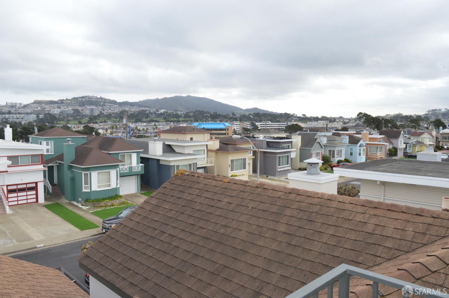 Detail Gallery Image 28 of 41 For 87 Lakemont Dr, Daly City,  CA 94015 - 3 Beds | 2 Baths