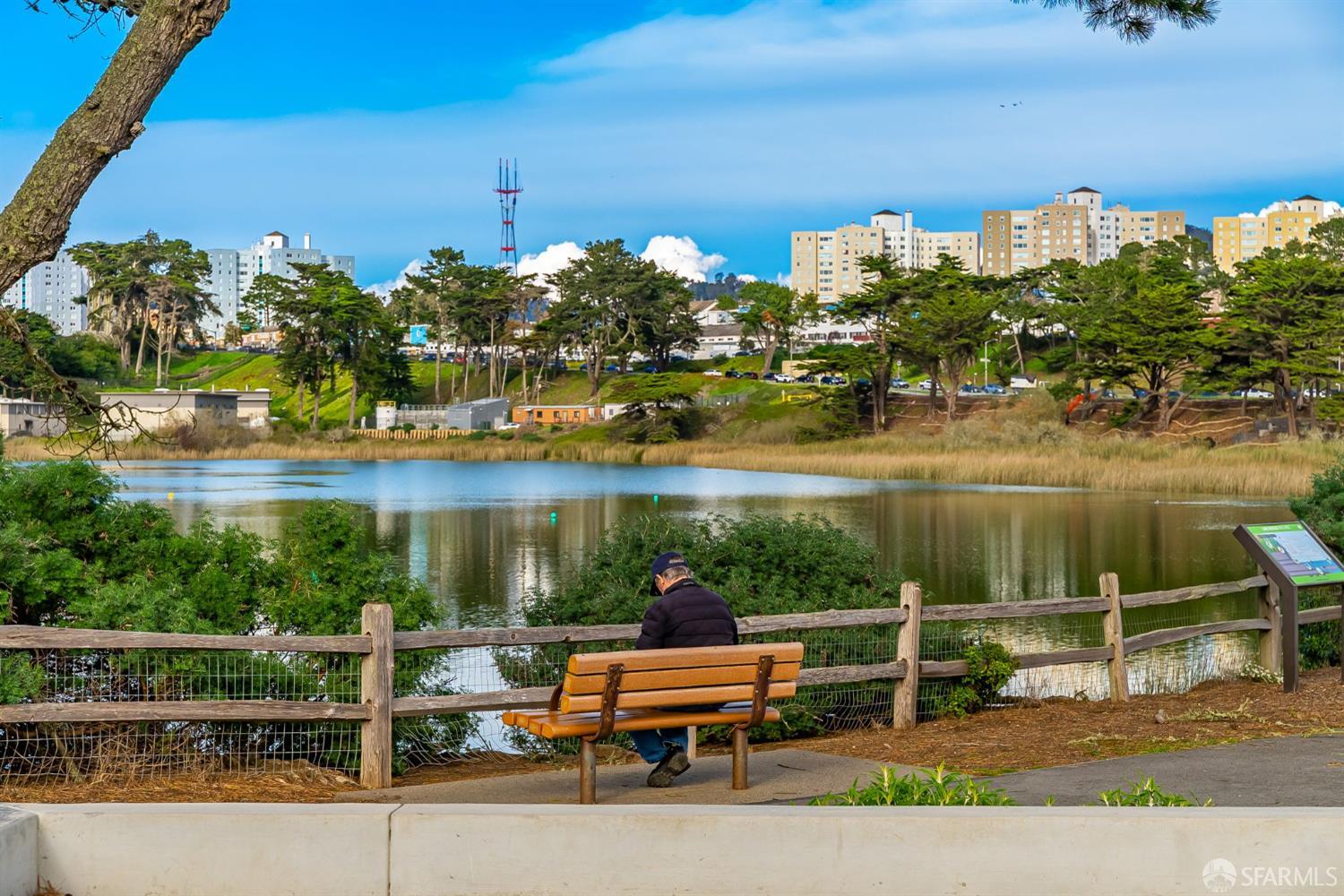 Detail Gallery Image 37 of 40 For 98 Lake Forest Dr, Daly City,  CA 94015 - 3 Beds | 2 Baths