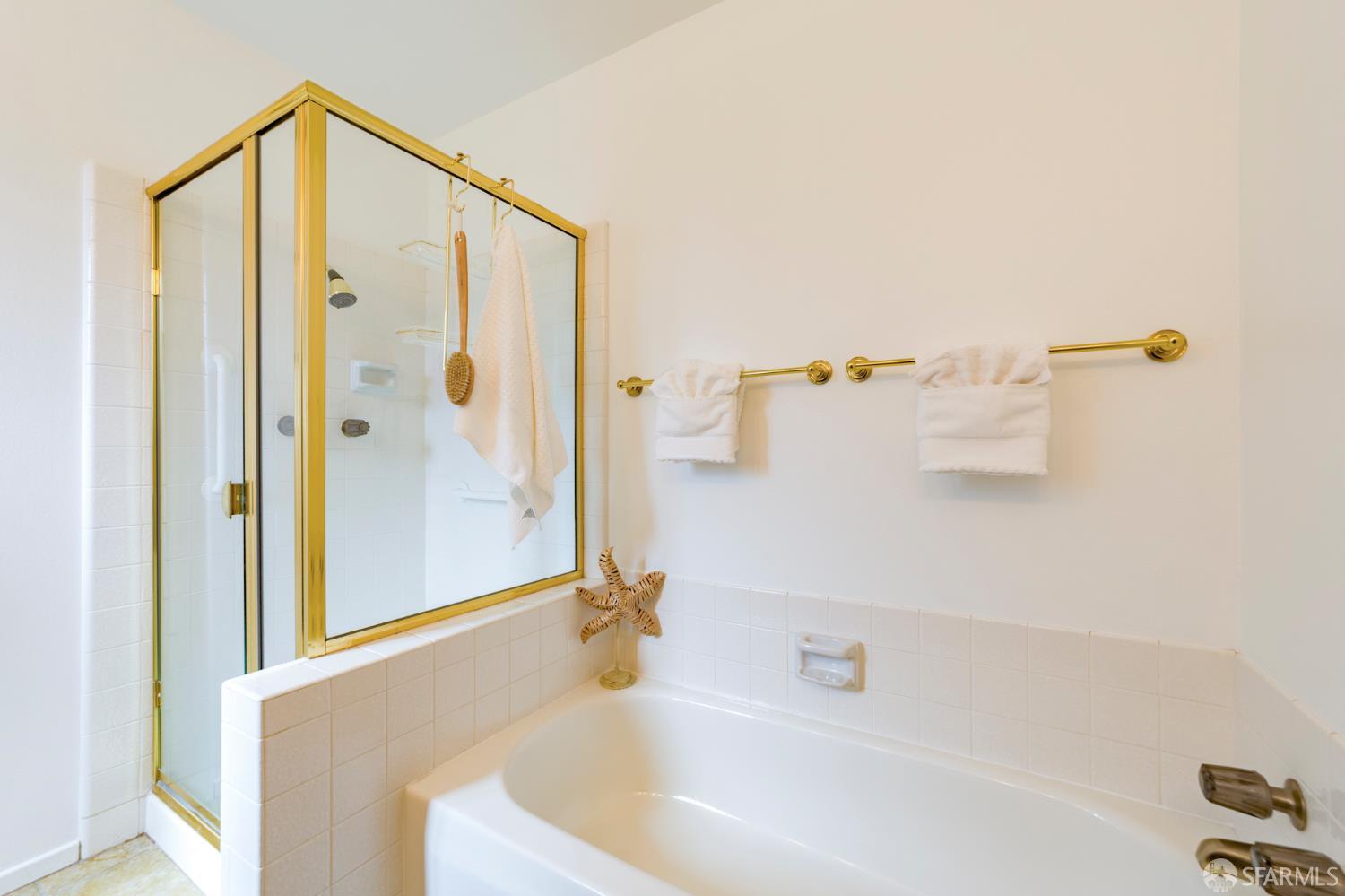 Detail Gallery Image 16 of 31 For 267 Ennismore Ct, Alameda,  CA 94502 - 3 Beds | 2 Baths