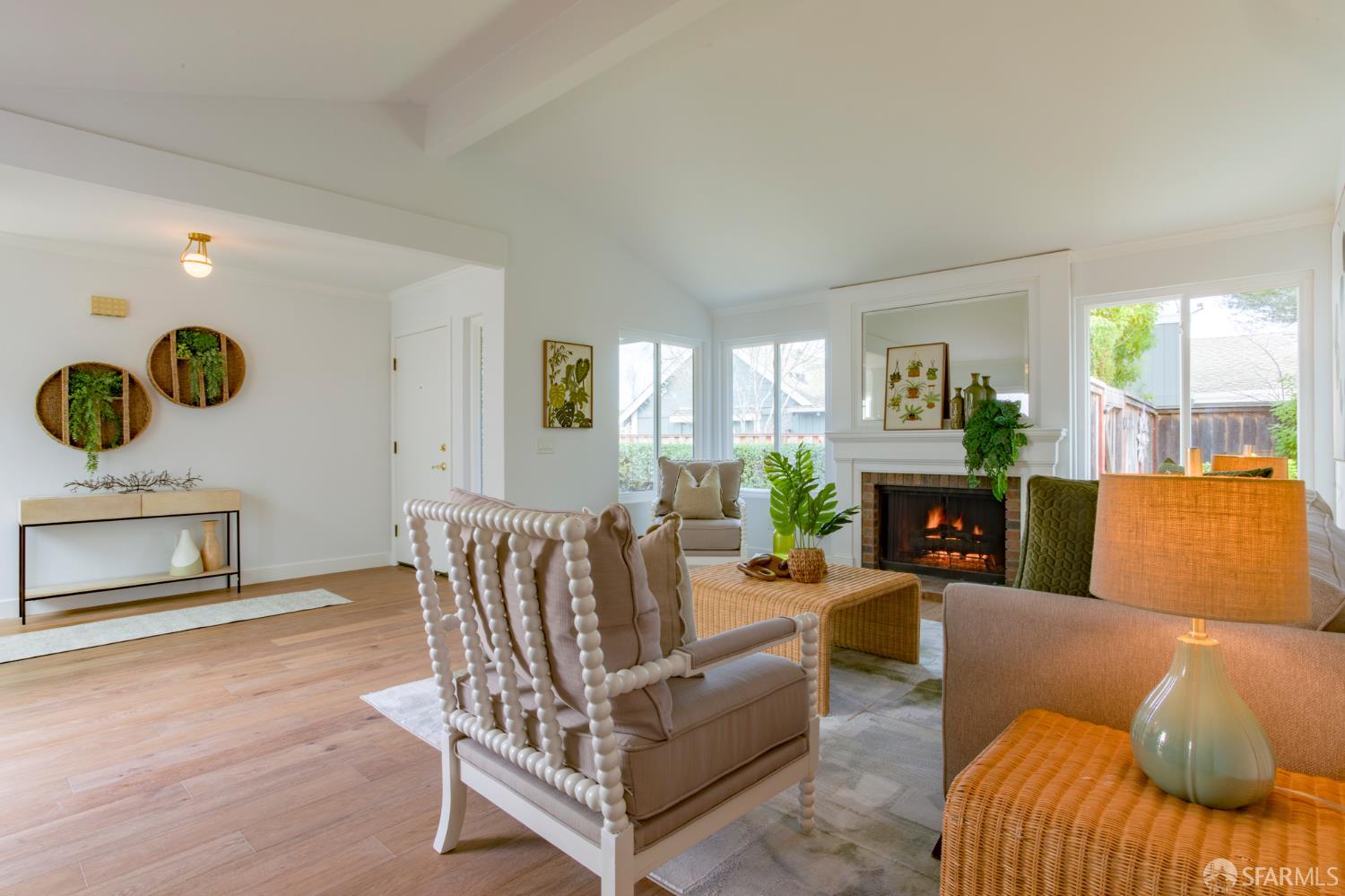 Detail Gallery Image 4 of 31 For 267 Ennismore Ct, Alameda,  CA 94502 - 3 Beds | 2 Baths