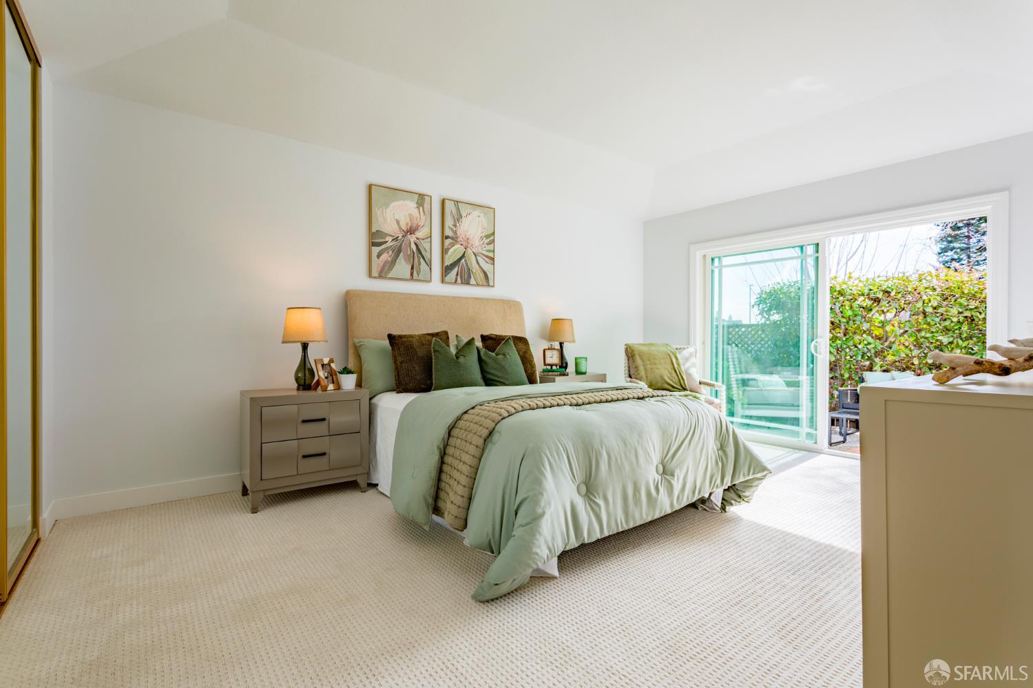 Detail Gallery Image 13 of 31 For 267 Ennismore Ct, Alameda,  CA 94502 - 3 Beds | 2 Baths