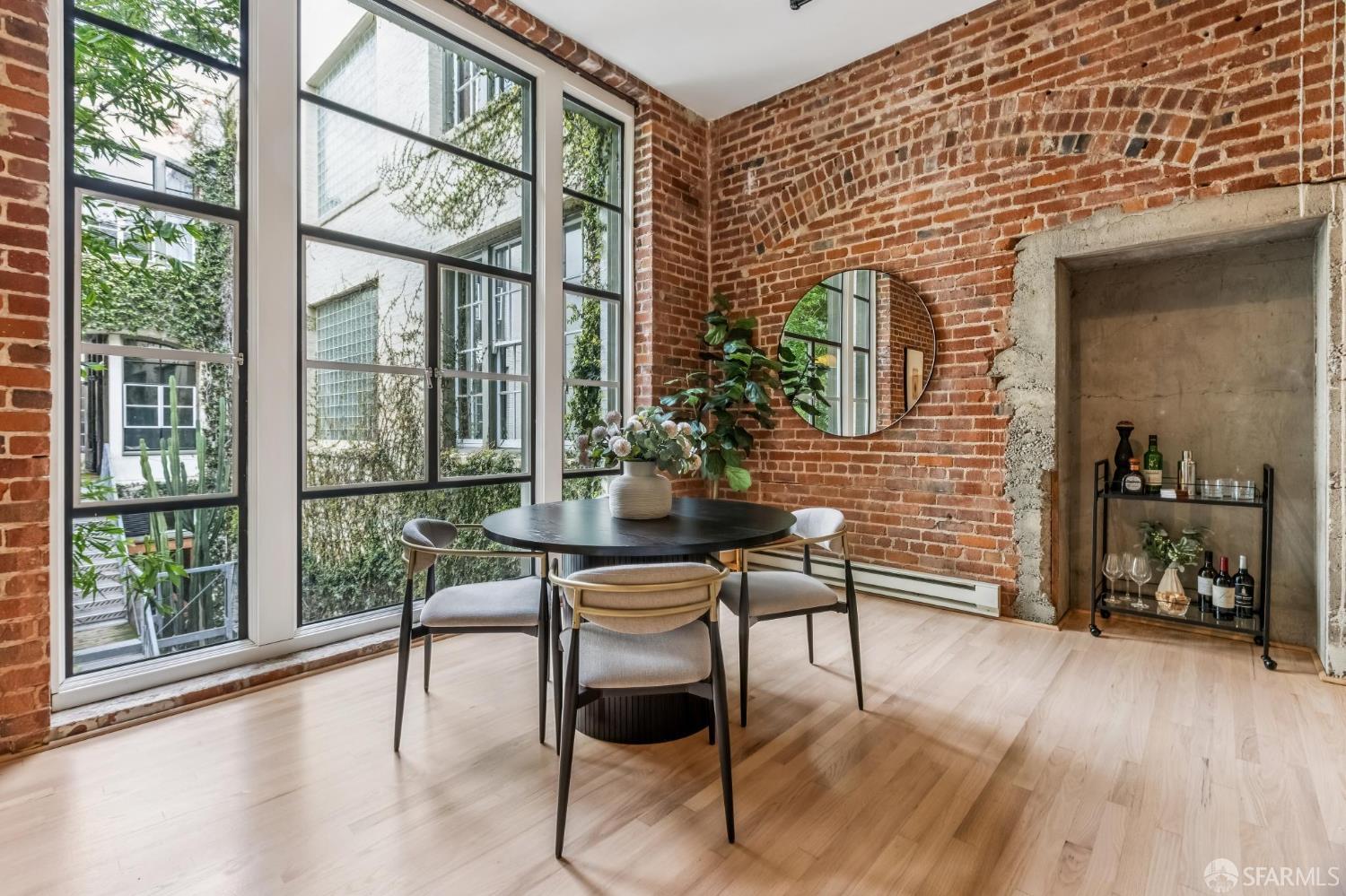 Photo #7: 425022753 Listing: Photo #7