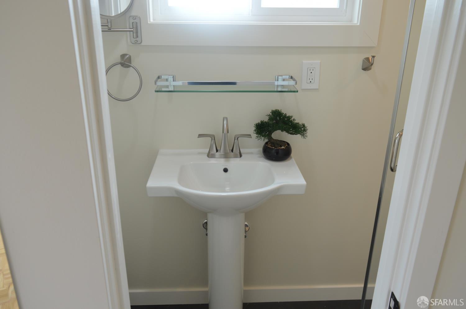 Detail Gallery Image 25 of 41 For 87 Lakemont Dr, Daly City,  CA 94015 - 3 Beds | 2 Baths