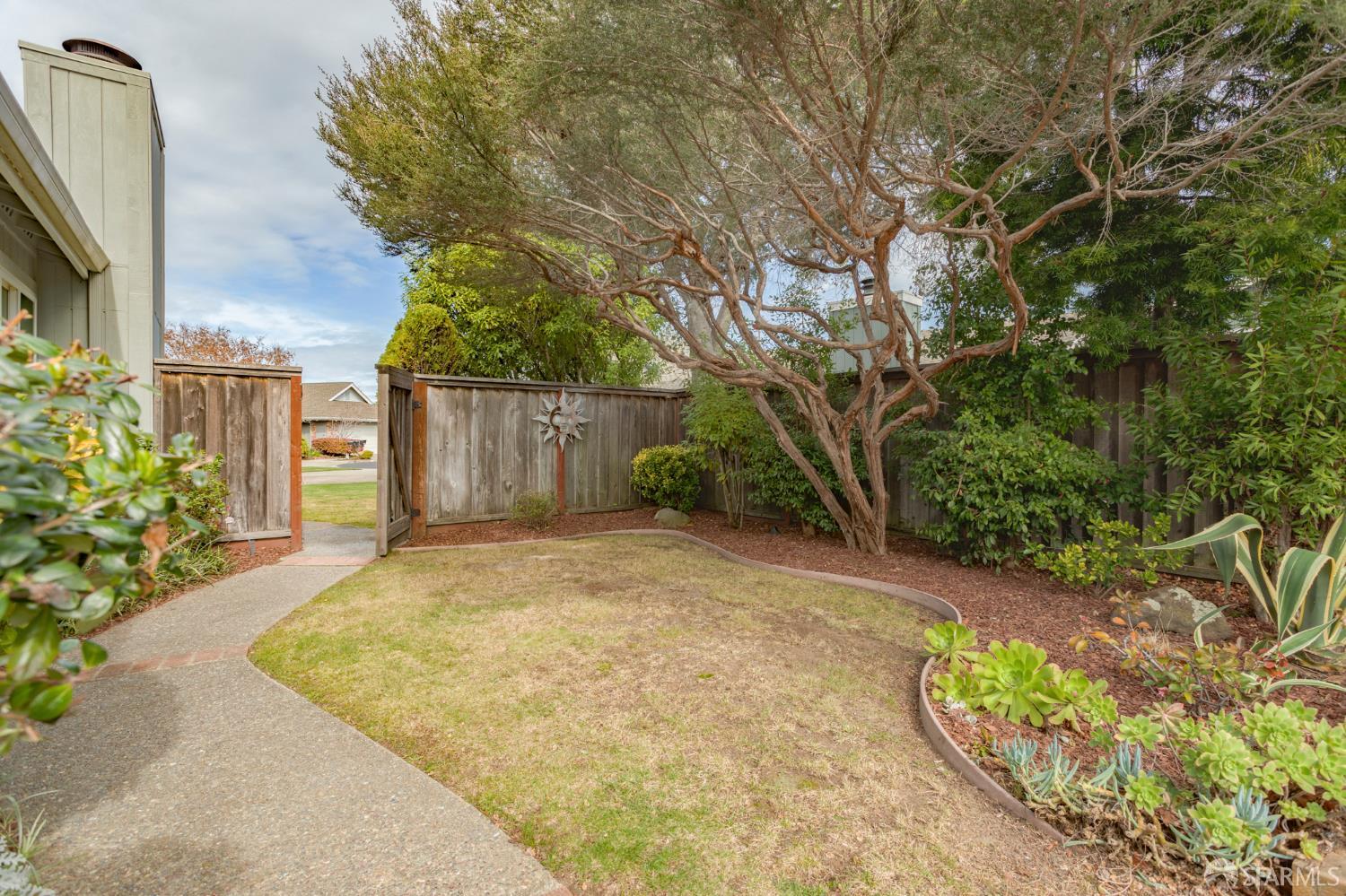 Detail Gallery Image 30 of 31 For 267 Ennismore Ct, Alameda,  CA 94502 - 3 Beds | 2 Baths