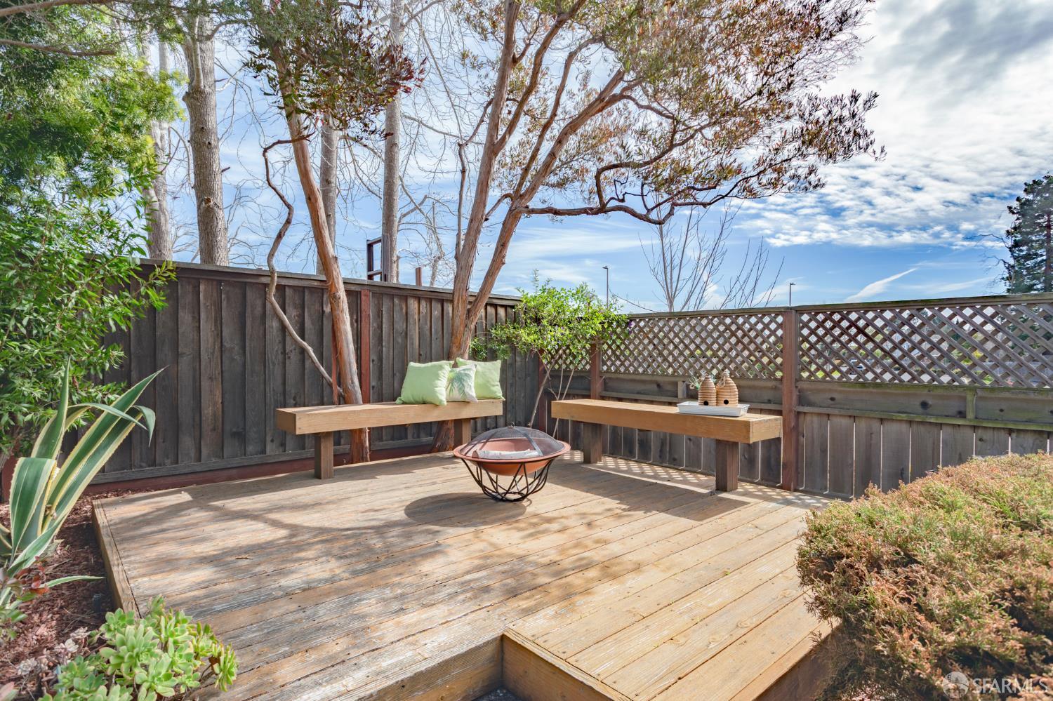 Detail Gallery Image 20 of 31 For 267 Ennismore Ct, Alameda,  CA 94502 - 3 Beds | 2 Baths