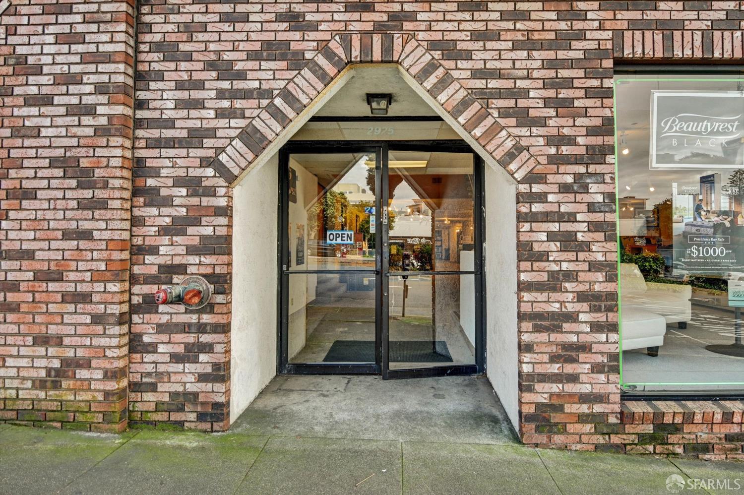 Detail Gallery Image 4 of 17 For 2929 Geary Blvd, San Francisco,  CA 94118 - – Beds | – Baths