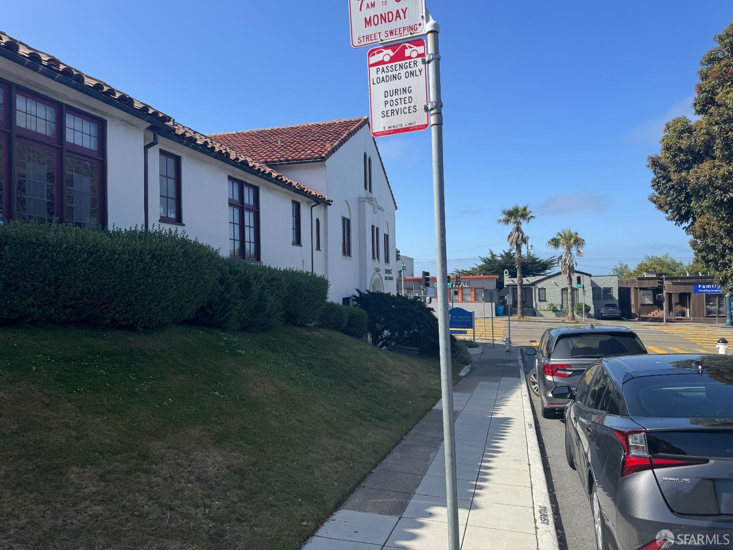 Detail Gallery Image 2 of 19 For 399 San Fernando Way, San Francisco,  CA 94127 - – Beds | – Baths