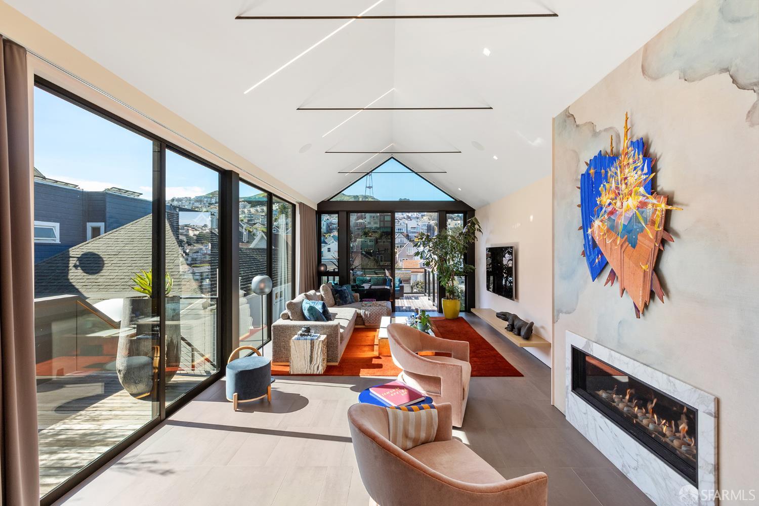 Detail Gallery Image 10 of 99 For 335 Diamond St, San Francisco,  CA 94114 - 2 Beds | 3 Baths