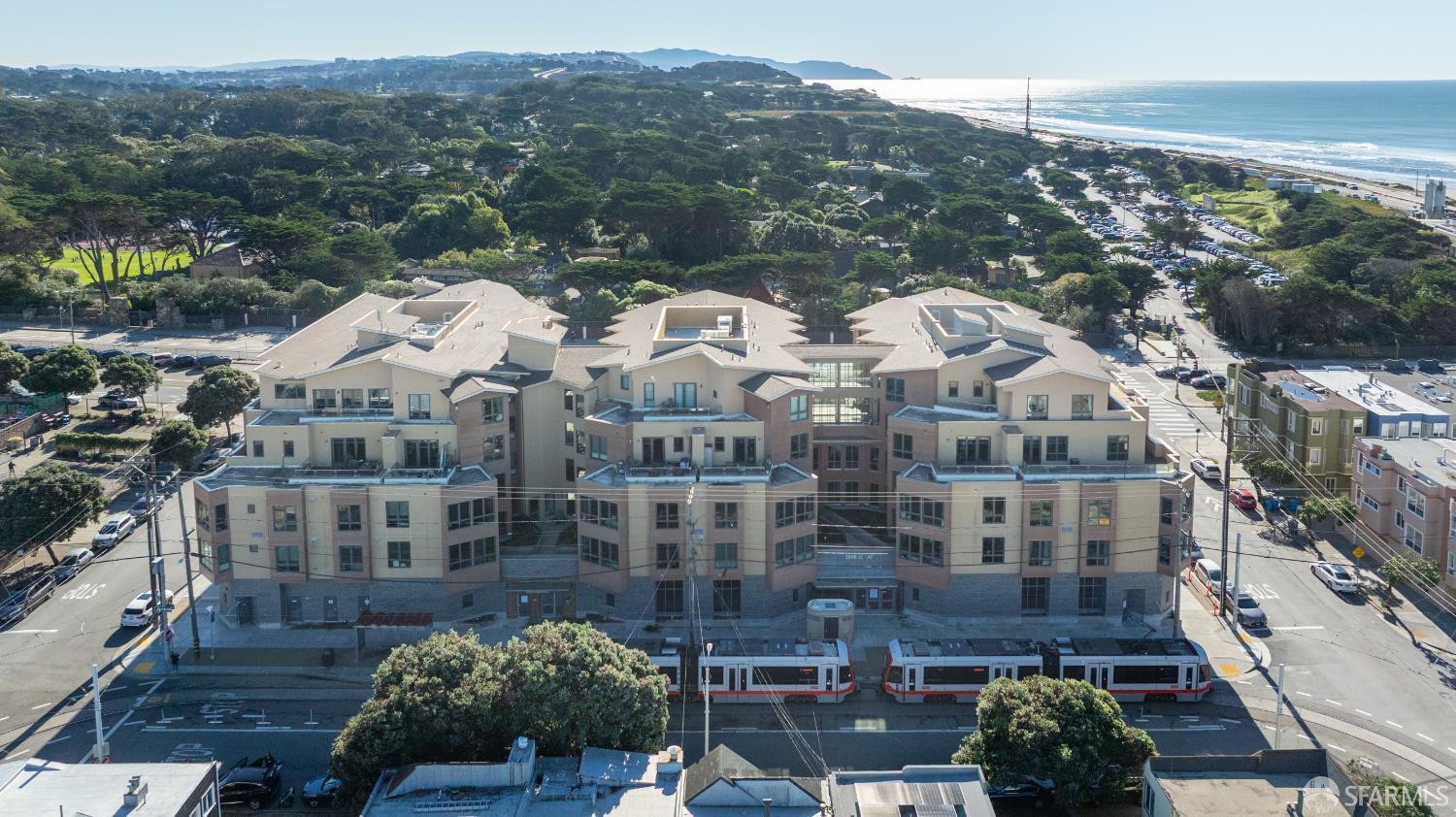 Detail Gallery Image 2 of 83 For 3535 Wawona St, San Francisco,  CA 94116 - – Beds | – Baths