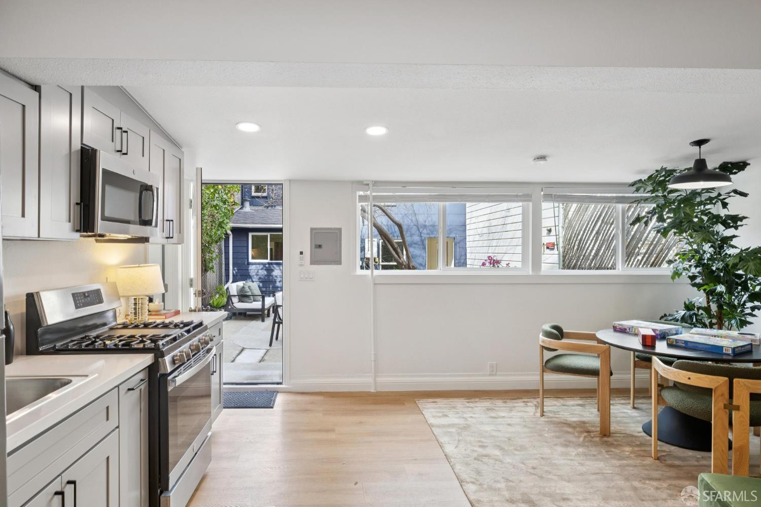 Detail Gallery Image 49 of 83 For 3369 Cesar Chavez St, San Francisco,  CA 94110 - 4 Beds | 4 Baths