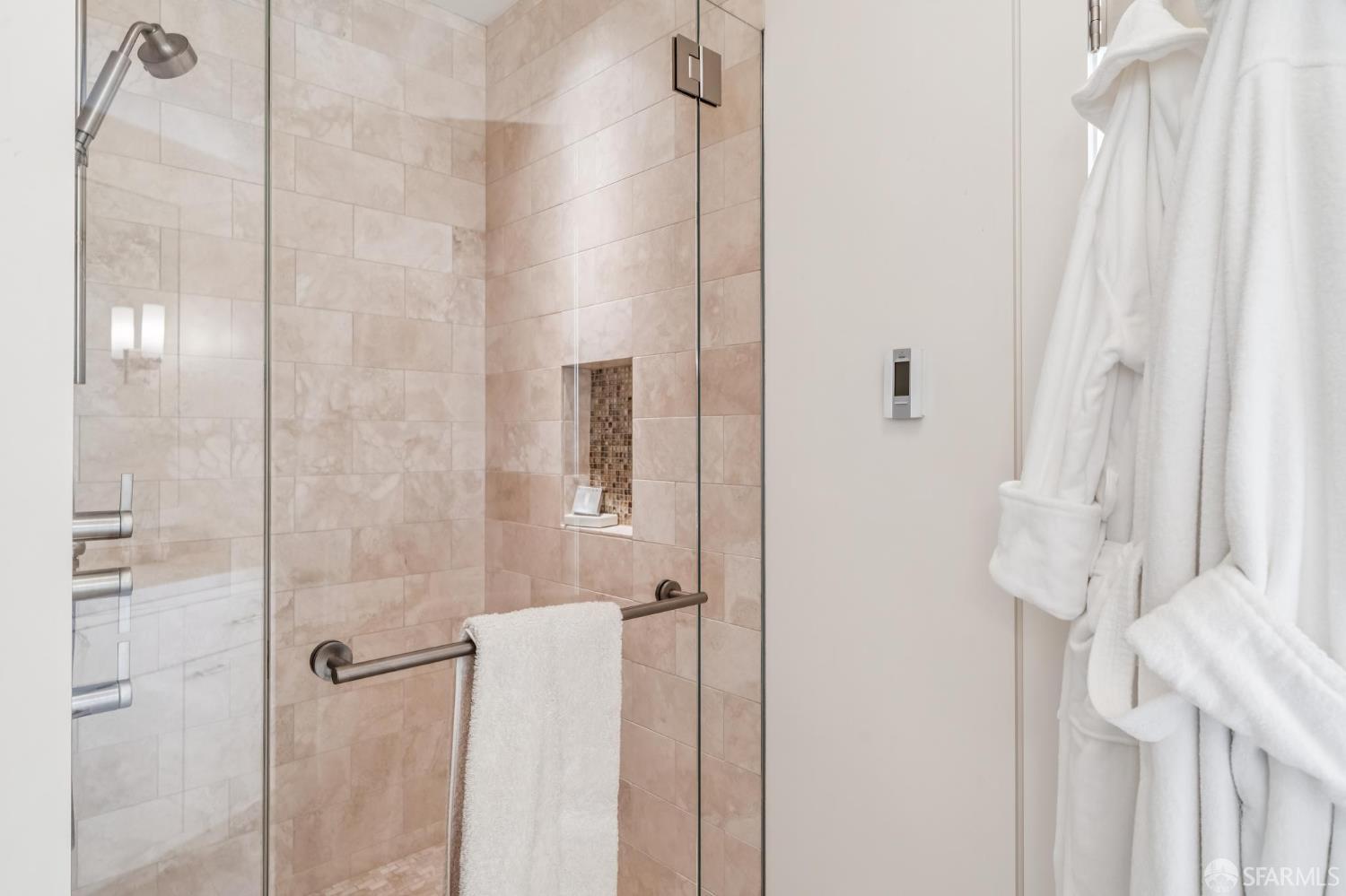 Photo #32: 426099780 Listing: Photo #32