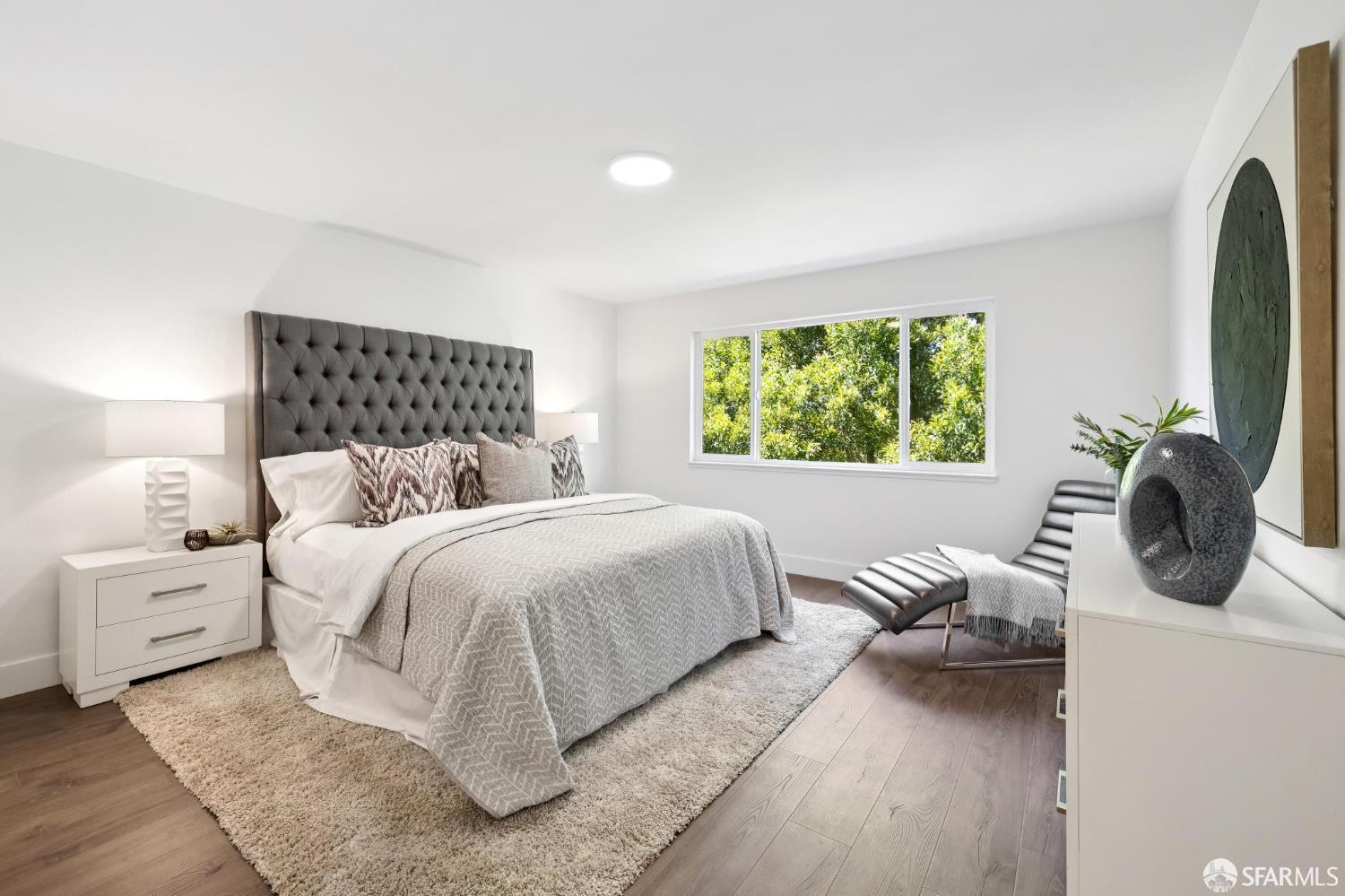 Detail Gallery Image 11 of 27 For 118 Ortega St, San Francisco,  CA 94122 - 4 Beds | 3 Baths