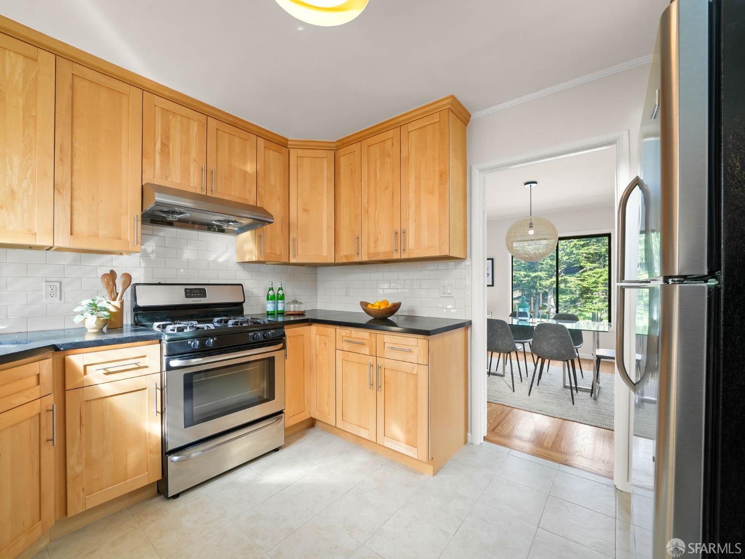 Detail Gallery Image 12 of 37 For 3427 Lincoln Way, San Francisco,  CA 94122 - – Beds | – Baths