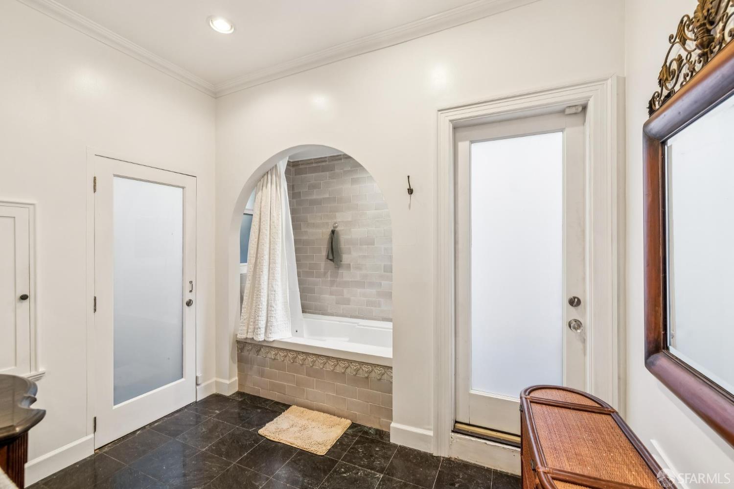 Detail Gallery Image 44 of 59 For 1262 Sacramento St, San Francisco,  CA 94108 - – Beds | – Baths