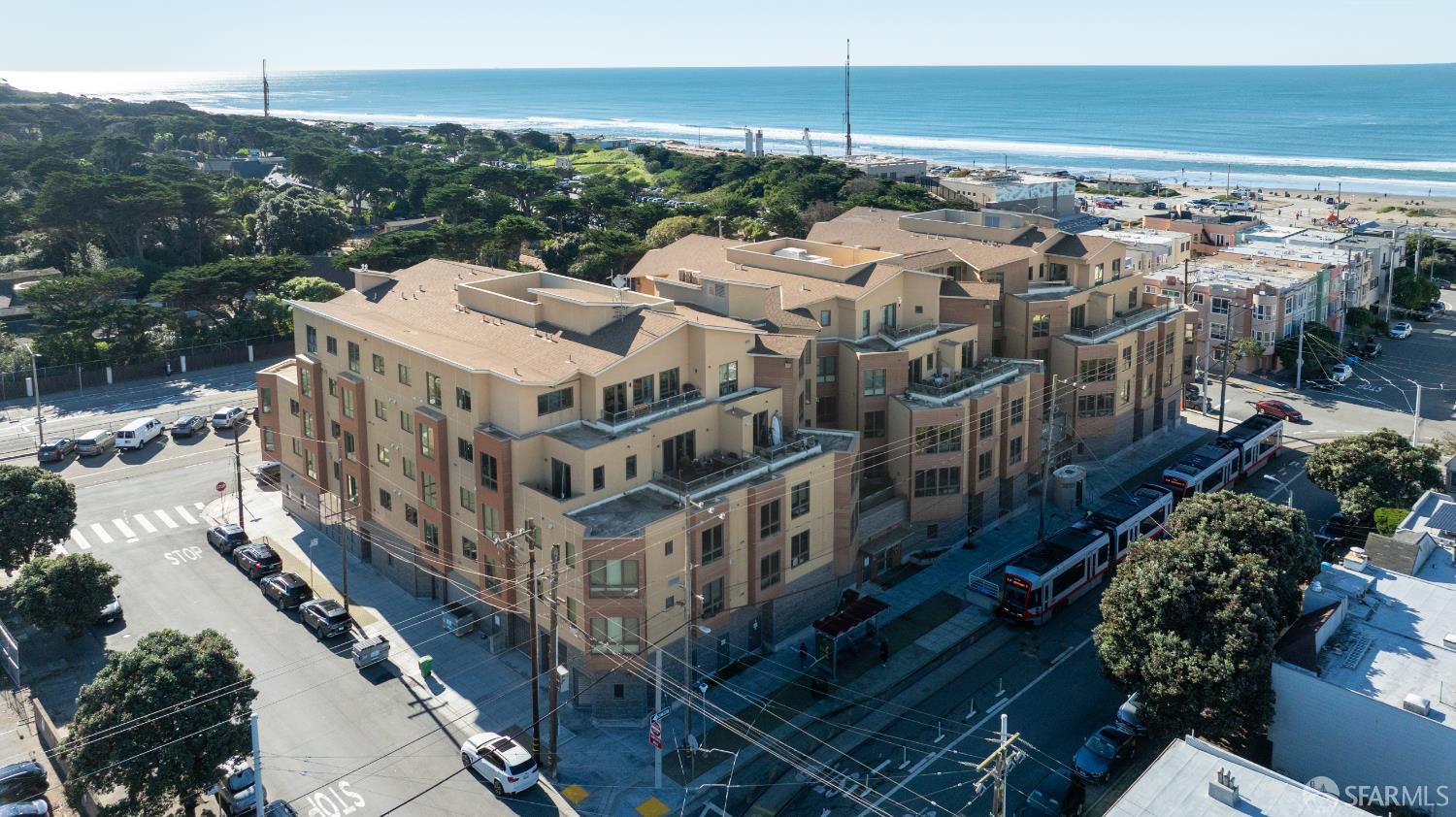 Detail Gallery Image 9 of 83 For 3535 Wawona St, San Francisco,  CA 94116 - – Beds | – Baths