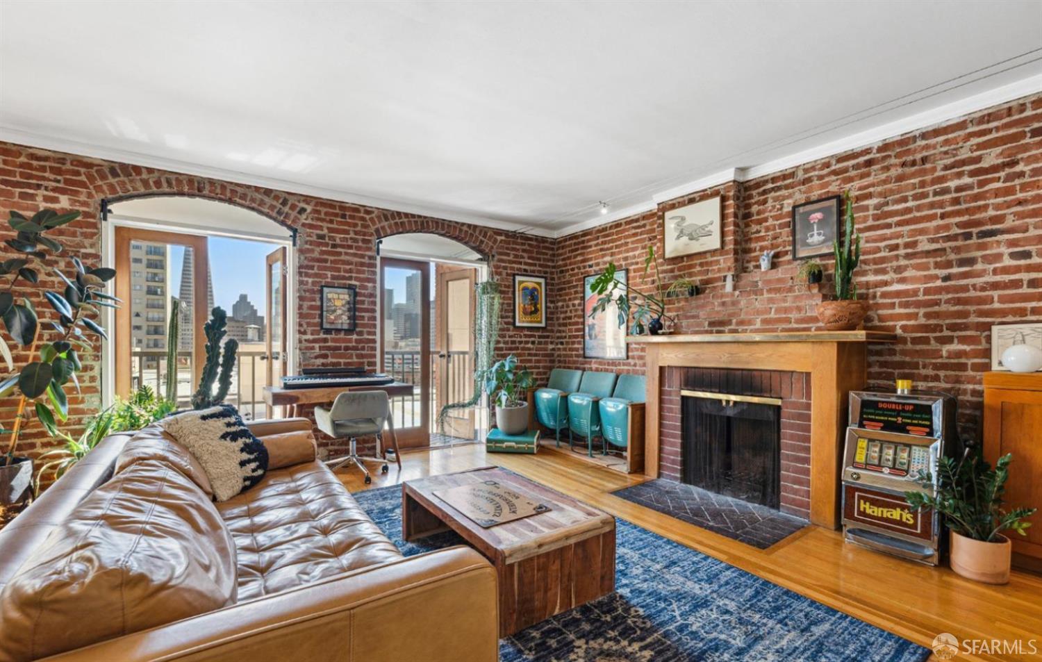 Photo #3: 426106053 Listing: Photo #3