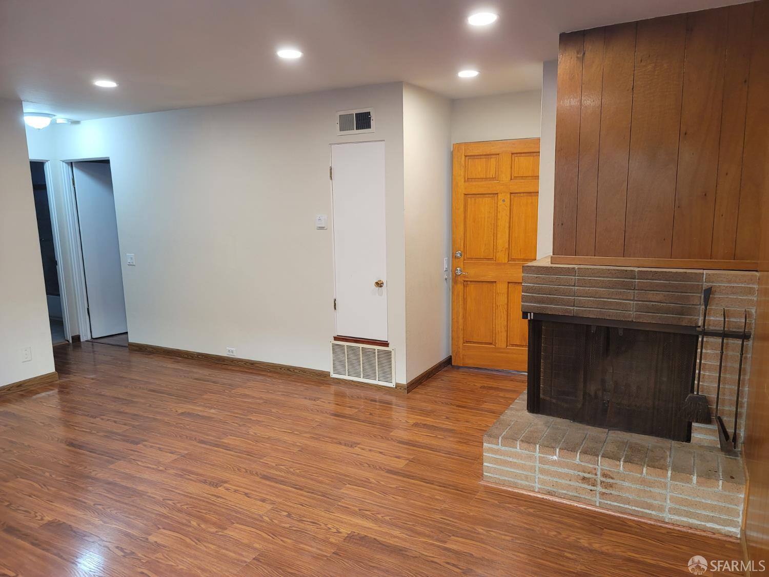 Detail Gallery Image 14 of 20 For 132 Locksley Ave, San Francisco,  CA 94122 - – Beds | – Baths