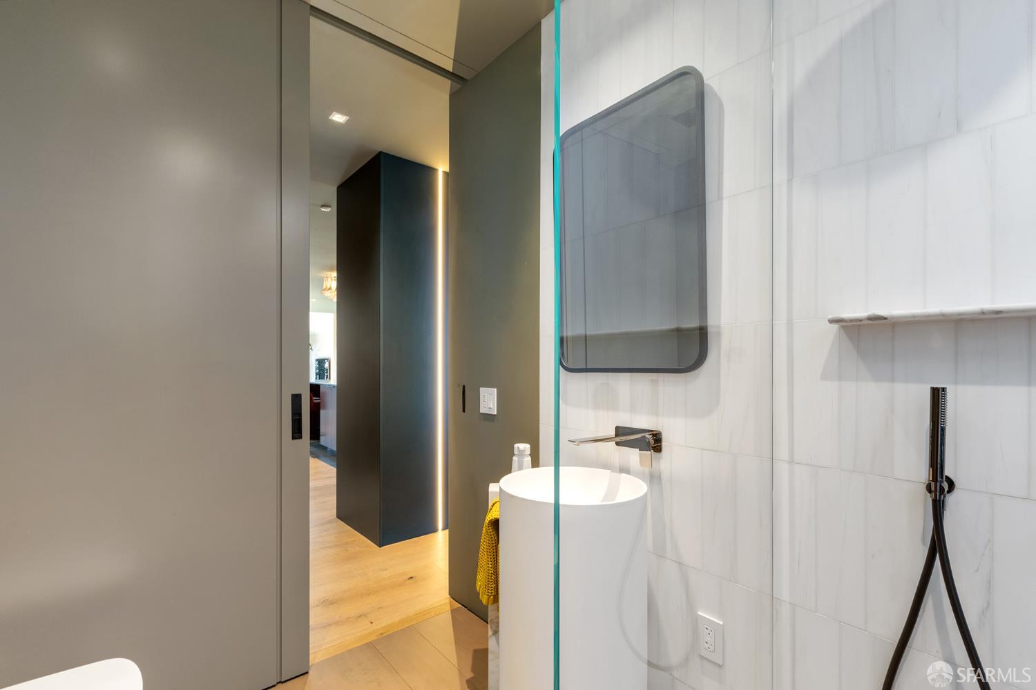 Detail Gallery Image 35 of 99 For 335 Diamond St, San Francisco,  CA 94114 - 2 Beds | 3 Baths