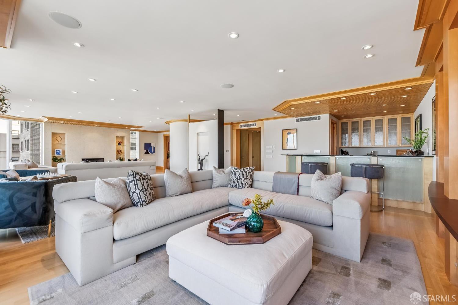 Photo #13: 426106208 Listing: Photo #13